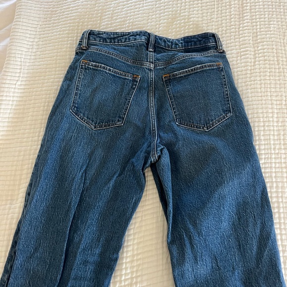 Abercrombie Curve Love High Rise 90s Relaxed Jean with fringe hem - Picture 6 of 6
